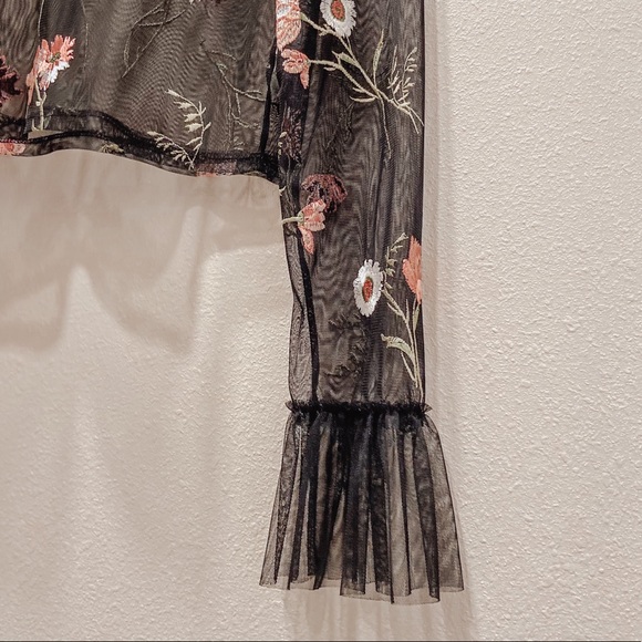 Floral Sheer Top with ruffled sleeves - Picture 2 of 4